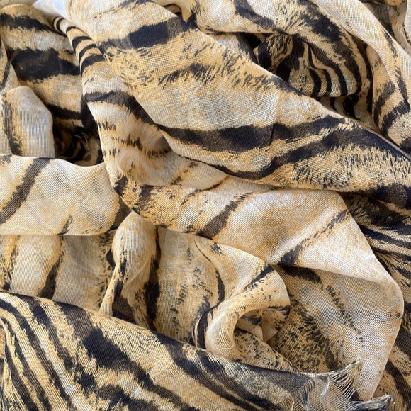 Zara Large Animal Print Soft Gauzy Scarf - Picture 1 of 7